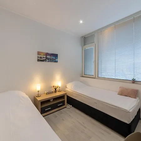 E-home Apartment *