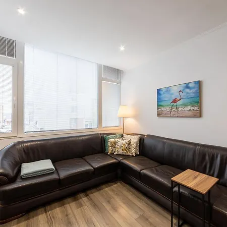 Apartment E-home