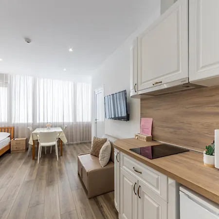 Apartment E-home